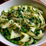 niet-koken courgette, venkel & erwtensalade
