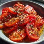 tomatensalade met honing, gerookt zout & lavendel