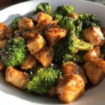 Kip en Broccoli Roerbakschotel