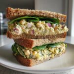 No-Chicken Salade Sandwich