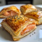 Bladerdeeghapjes met zalm