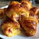 Mini croissantjes met ham en kaas
