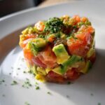 Mini-tartaar van zalm en avocado